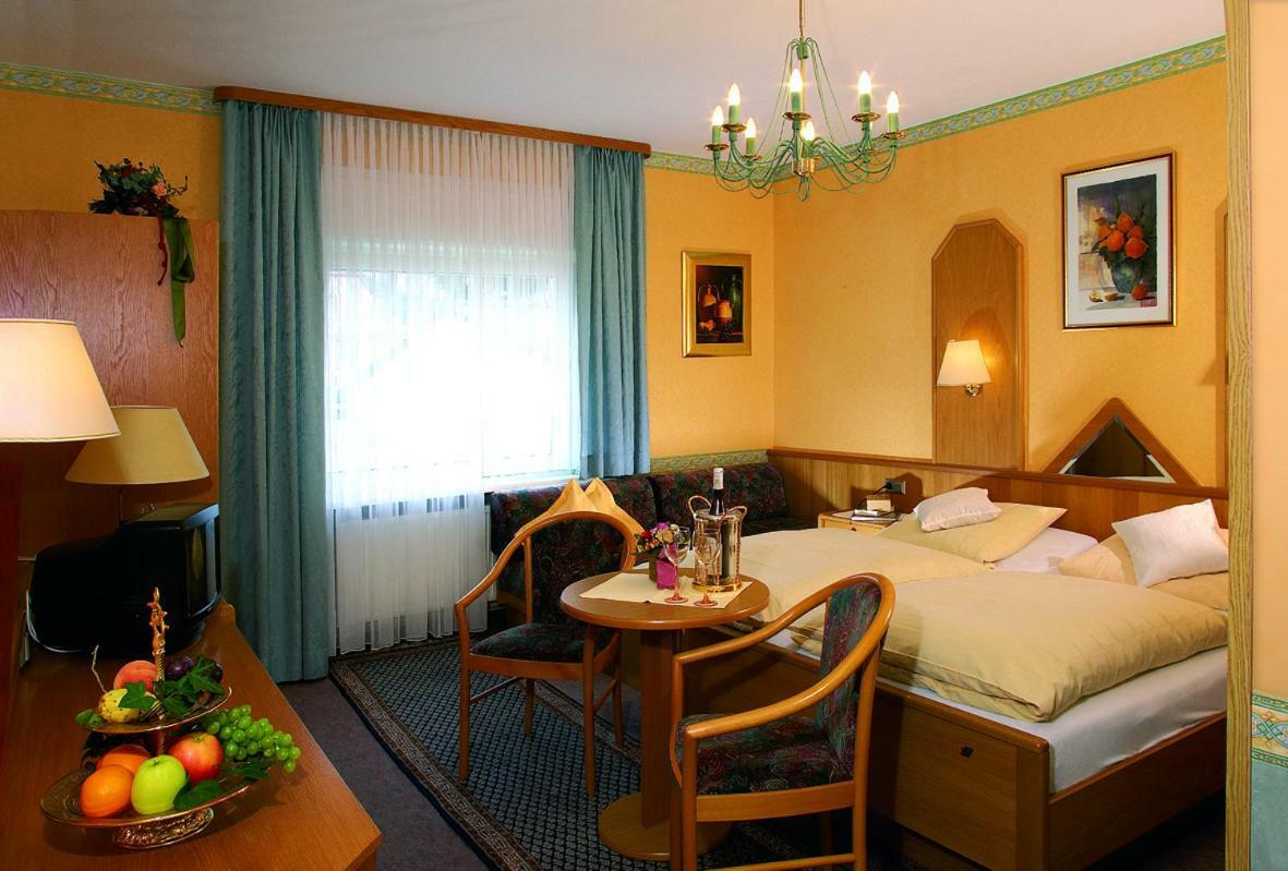 Gaestehaus Hotel Rheingraf Kamp-Bornhofen Exteriör bild